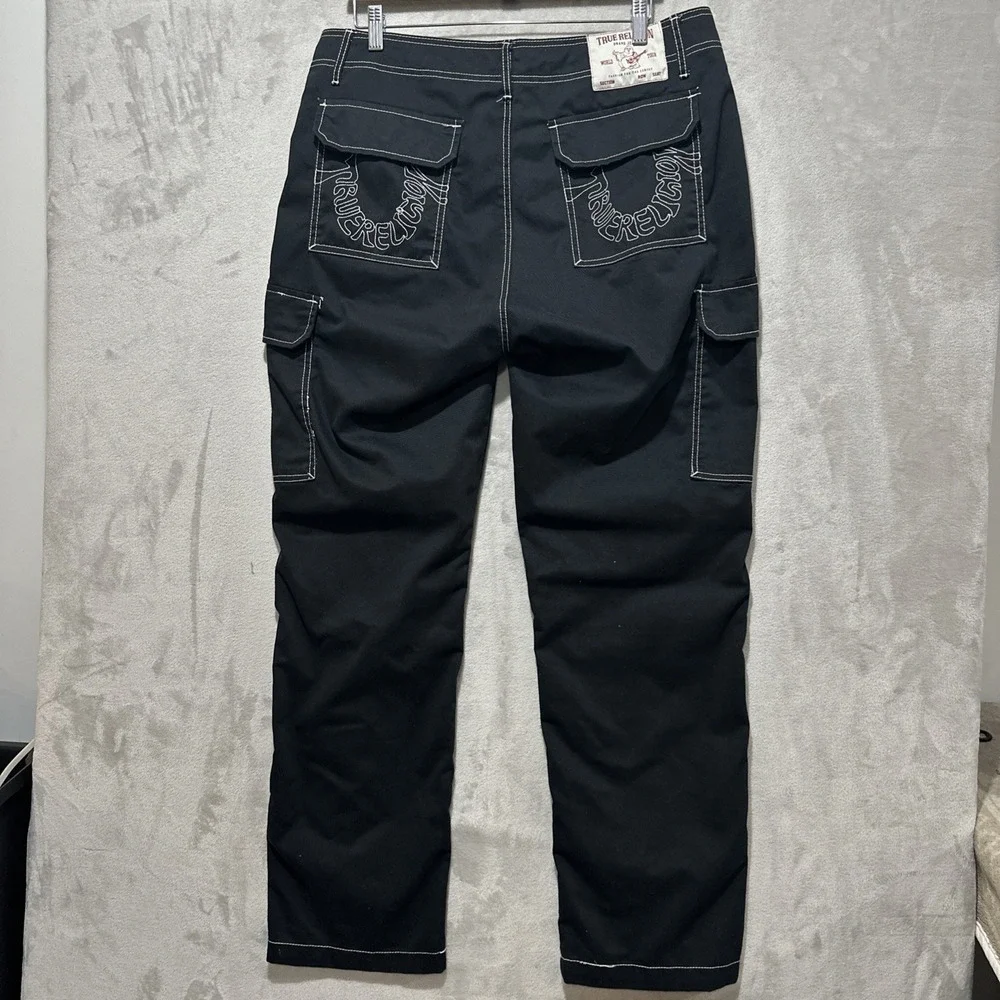 TRUE‎ RELIGION Cargo Pant Sz 34 Horseshoe Outline Graphic Letter Jet Black White